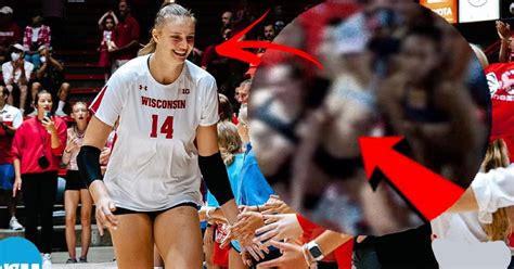 girl kicked off wisconsin volleyball team|Wisconsin volleyball team private photos leaked, being investigated